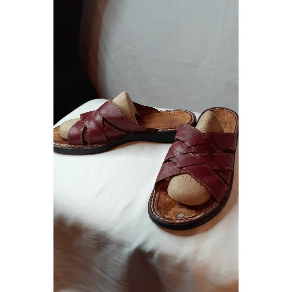 Sandals - Picture 2 of 5
